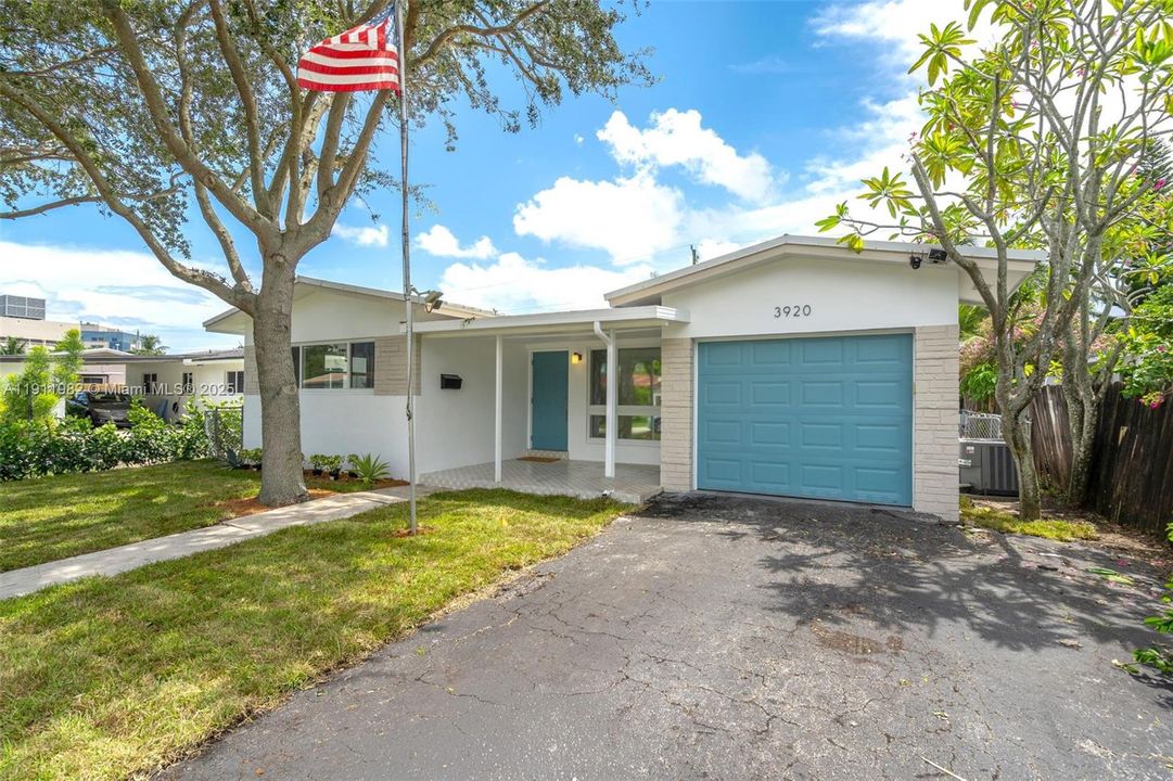 For Rent: $5,500 (3 beds, 2 baths, 1558 Square Feet)