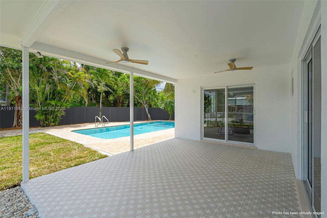 For Rent: $5,500 (3 beds, 2 baths, 1558 Square Feet)