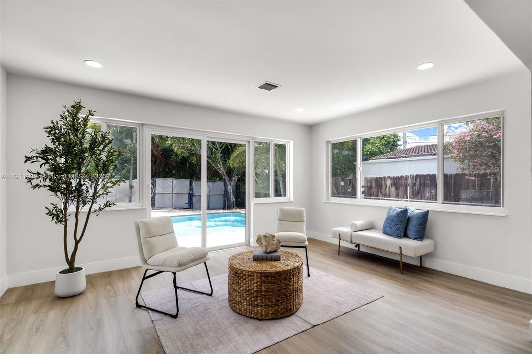 For Rent: $5,500 (3 beds, 2 baths, 1558 Square Feet)