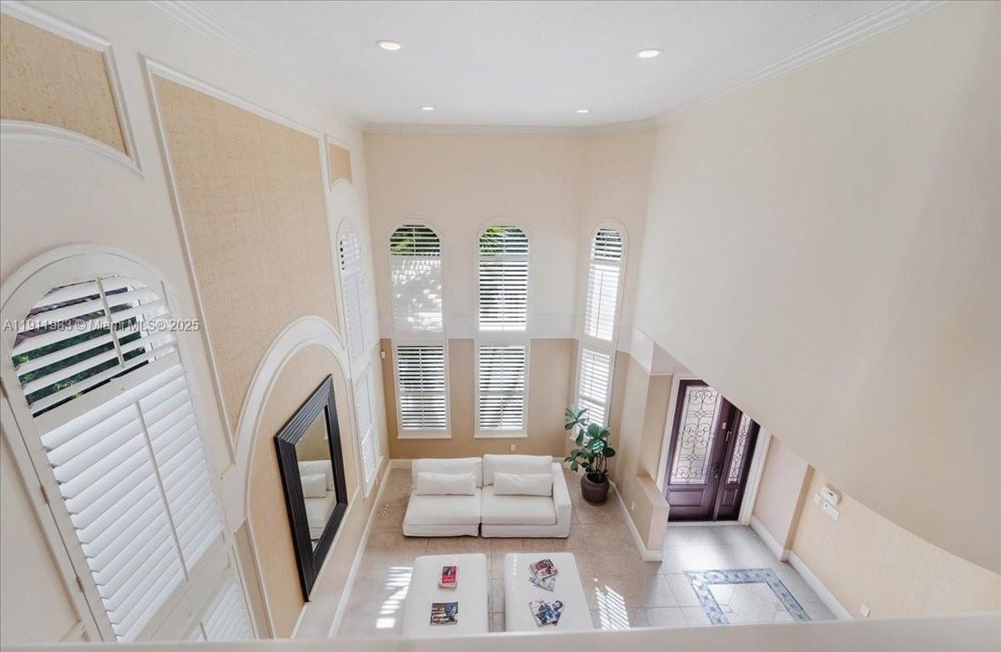 En Renta: $7,300 (4 camas, 2 baños, 3038 Pies cuadrados)