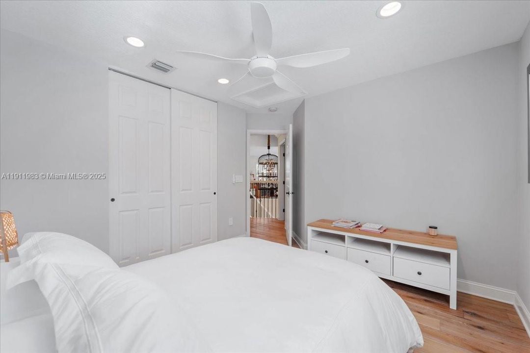 En Renta: $7,300 (4 camas, 2 baños, 3038 Pies cuadrados)