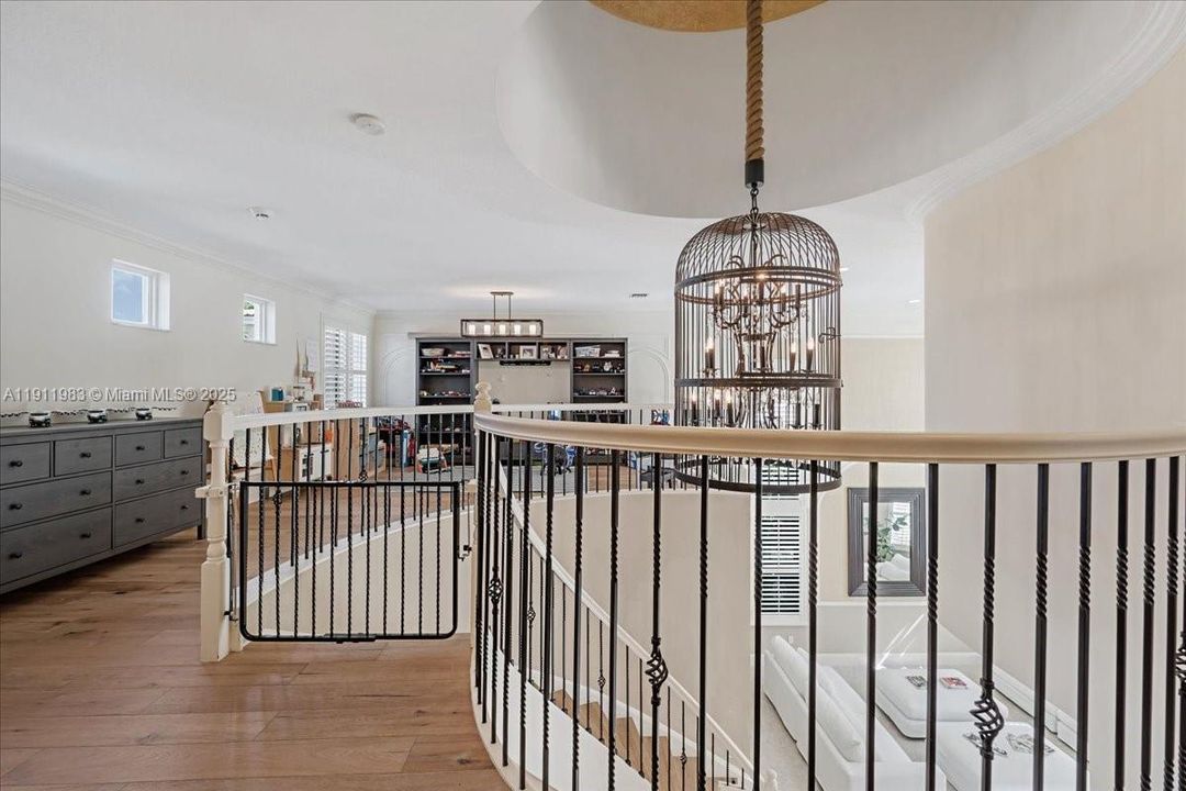 En Renta: $7,300 (4 camas, 2 baños, 3038 Pies cuadrados)