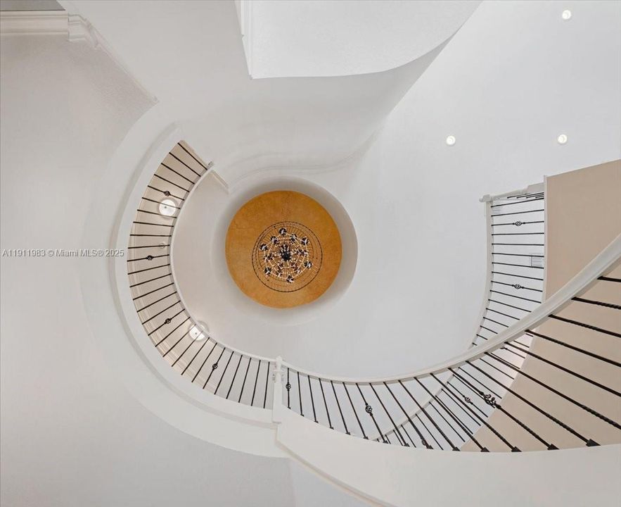 En Renta: $7,300 (4 camas, 2 baños, 3038 Pies cuadrados)