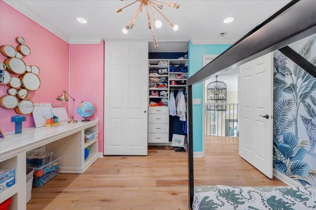 En Renta: $7,300 (4 camas, 2 baños, 3038 Pies cuadrados)