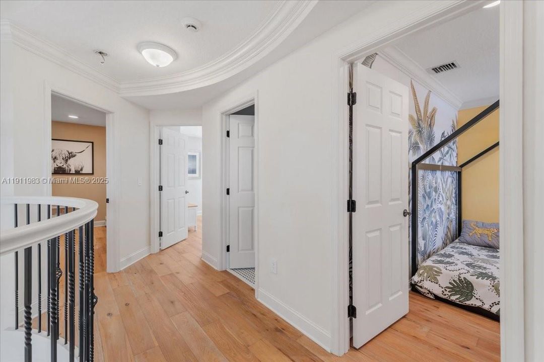 En Renta: $7,300 (4 camas, 2 baños, 3038 Pies cuadrados)