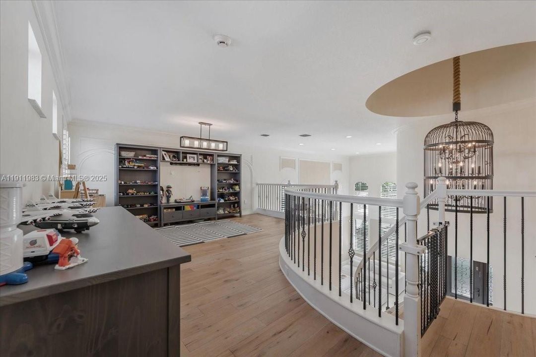 En Renta: $7,300 (4 camas, 2 baños, 3038 Pies cuadrados)