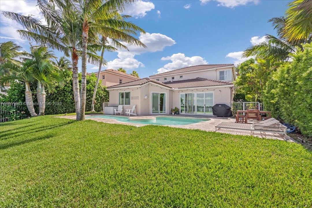 En Renta: $7,300 (4 camas, 2 baños, 3038 Pies cuadrados)