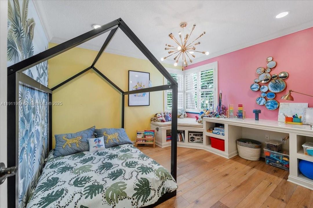 En Renta: $7,300 (4 camas, 2 baños, 3038 Pies cuadrados)