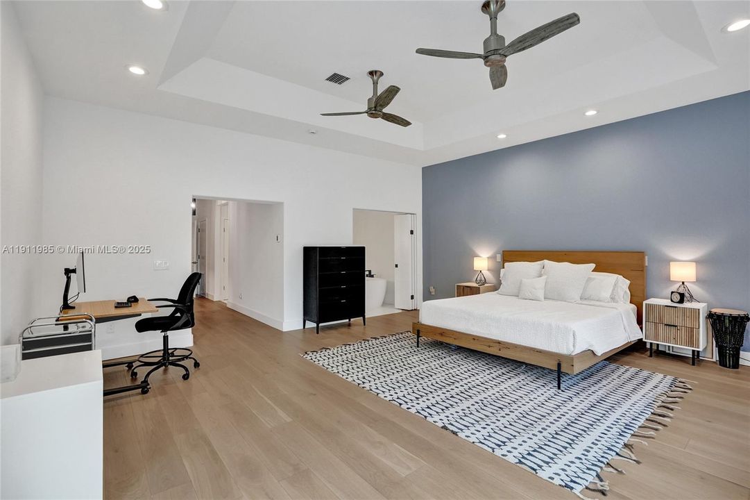 最近租的: $7,500 (4 贝兹, 3 浴室, 2879 平方英尺)