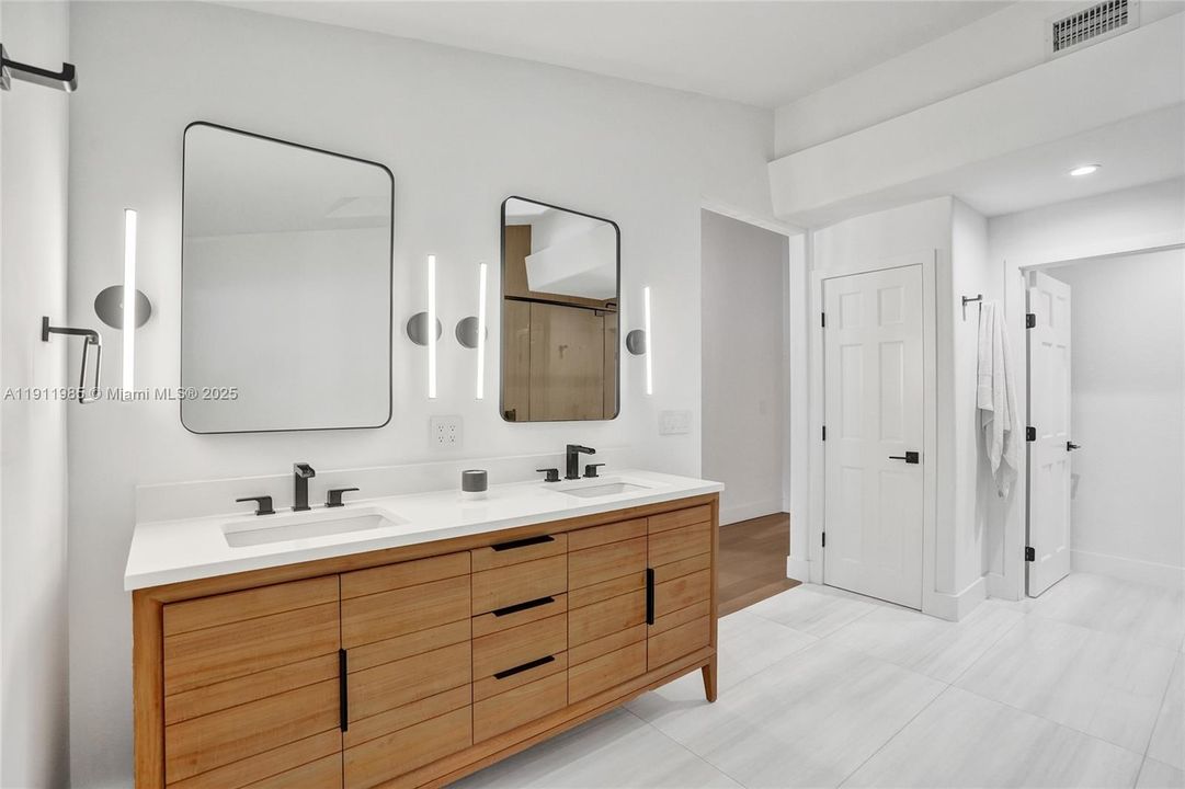 最近租的: $7,500 (4 贝兹, 3 浴室, 2879 平方英尺)