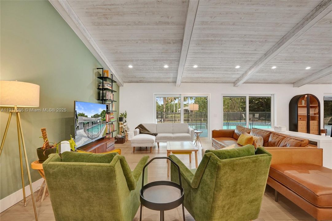 最近租的: $7,500 (4 贝兹, 3 浴室, 2879 平方英尺)