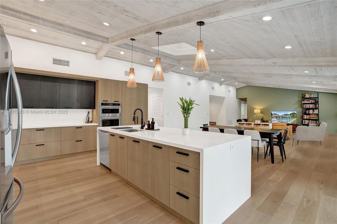 最近租的: $7,500 (4 贝兹, 3 浴室, 2879 平方英尺)