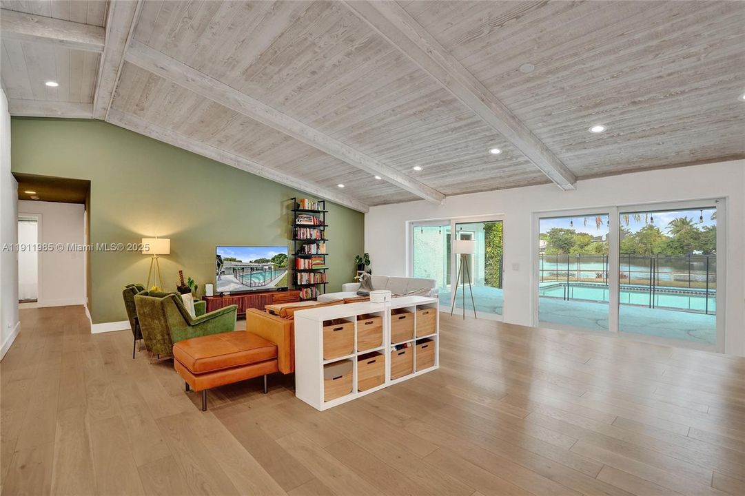 最近租的: $7,500 (4 贝兹, 3 浴室, 2879 平方英尺)