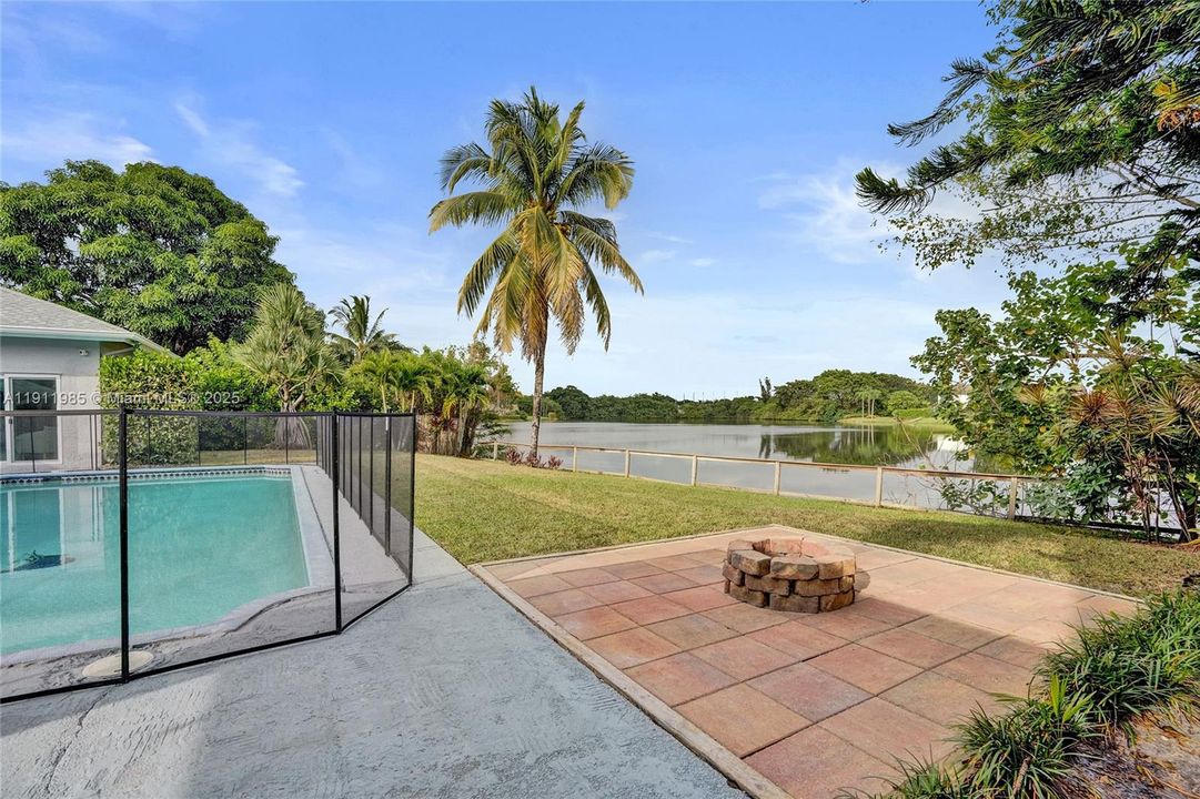 最近租的: $7,500 (4 贝兹, 3 浴室, 2879 平方英尺)