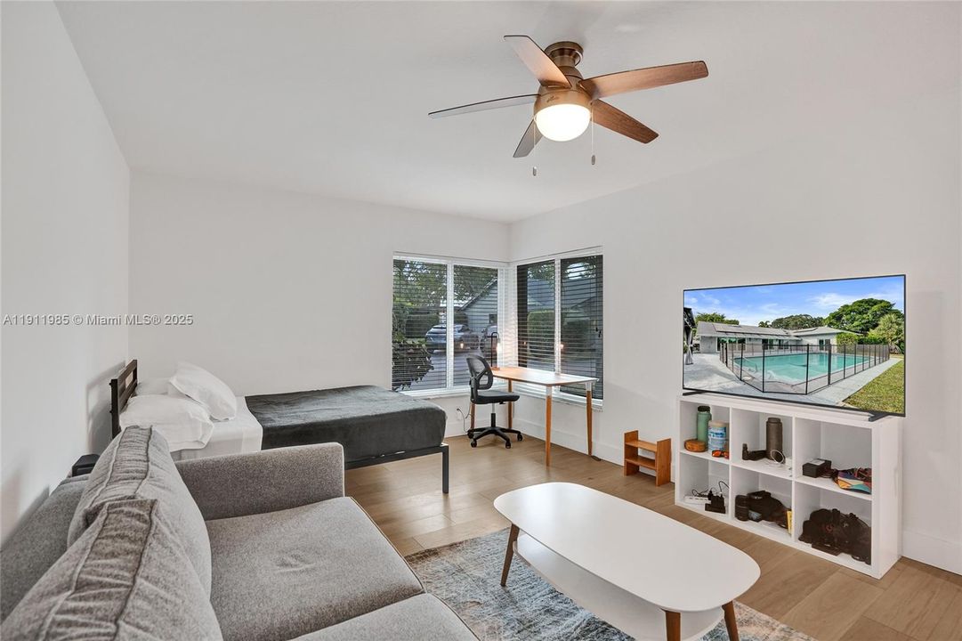 最近租的: $7,500 (4 贝兹, 3 浴室, 2879 平方英尺)