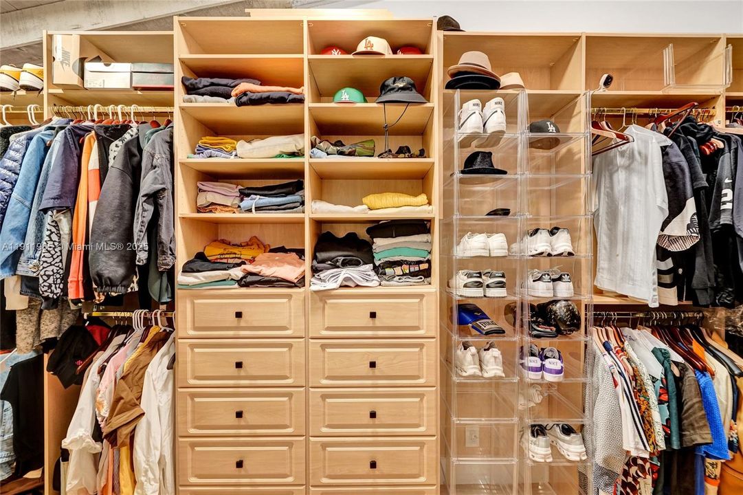 最近租的: $7,500 (4 贝兹, 3 浴室, 2879 平方英尺)