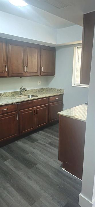 В аренду: $1,500 (1 спален, 1 ванн, 4008 Квадратных фут)