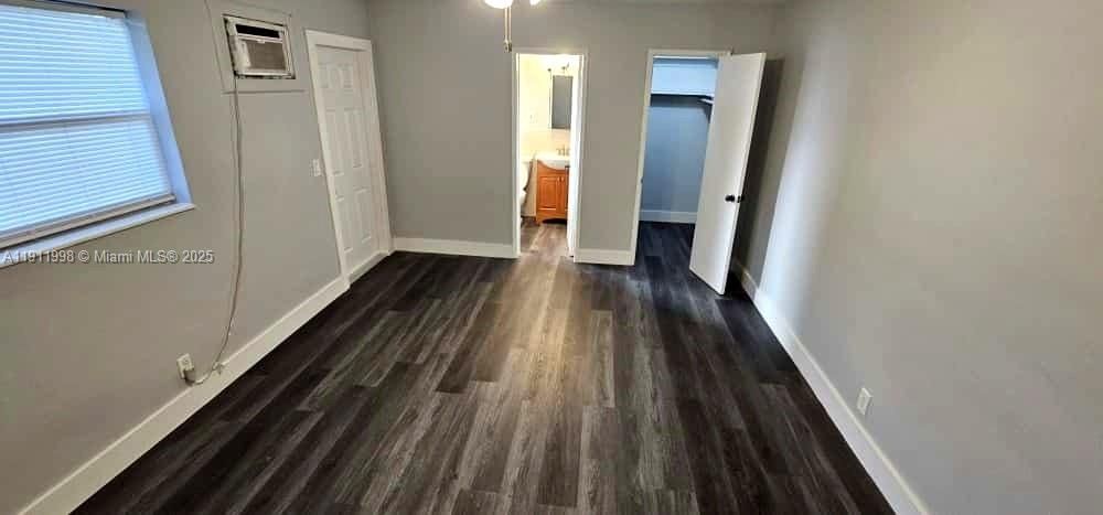 В аренду: $1,500 (1 спален, 1 ванн, 4008 Квадратных фут)