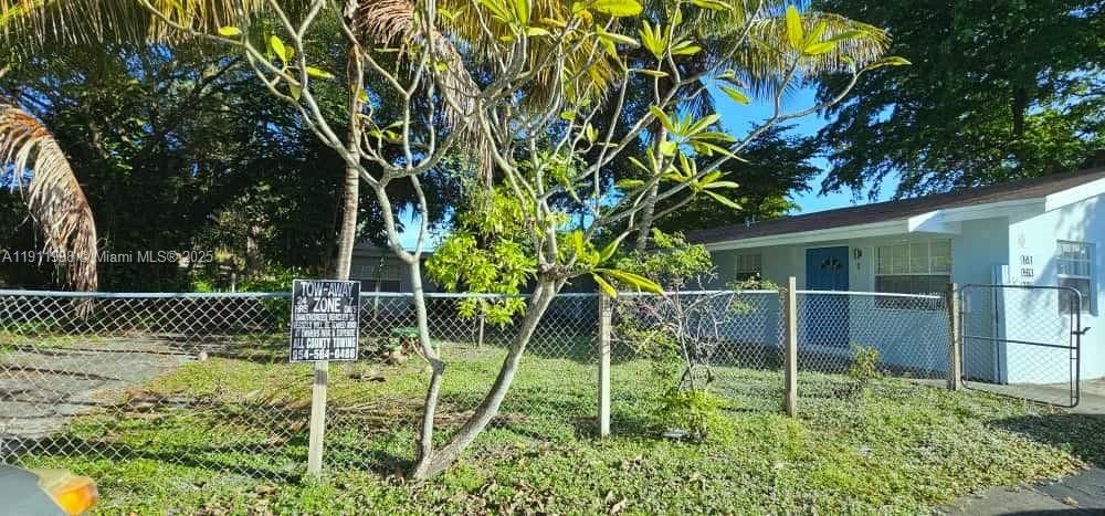 В аренду: $1,500 (1 спален, 1 ванн, 4008 Квадратных фут)