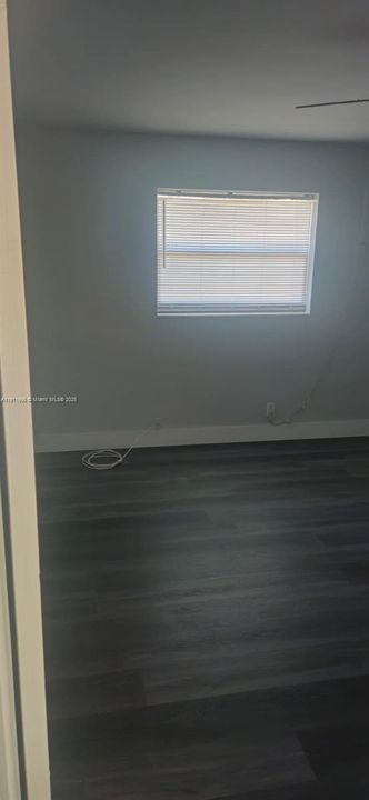 В аренду: $1,500 (1 спален, 1 ванн, 4008 Квадратных фут)