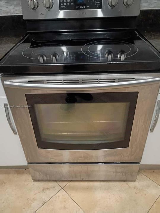 На продажу: $599,000 (3 спален, 2 ванн, 1468 Квадратных фут)