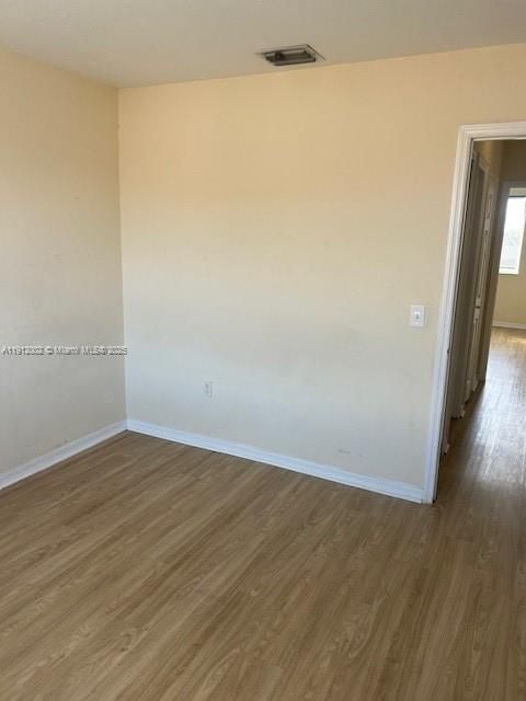 最近租的: $2,100 (2 贝兹, 1 浴室, 1117 平方英尺)