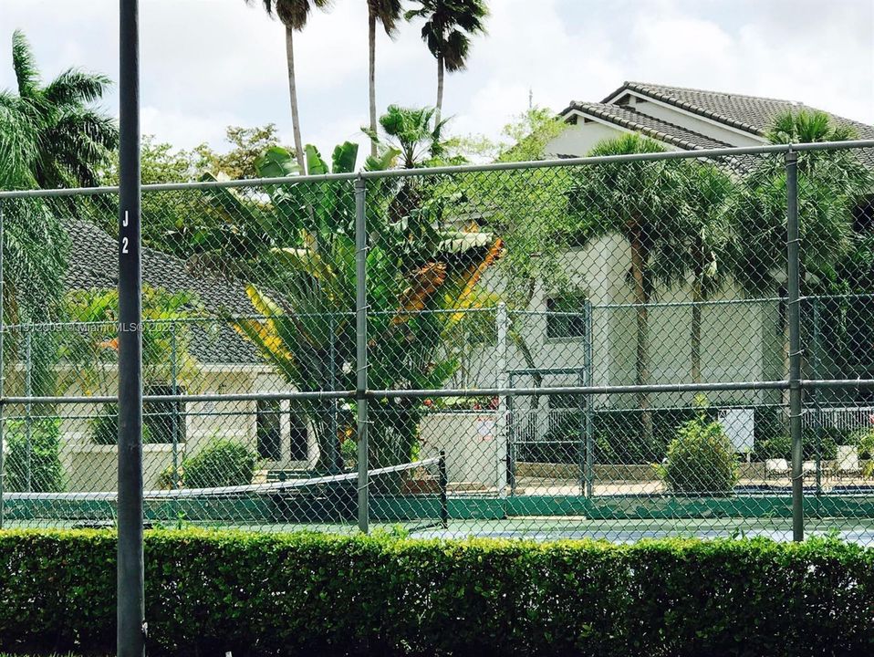 Active With Contract: $1,900 (2 beds, 2 baths, 1114 Square Feet)