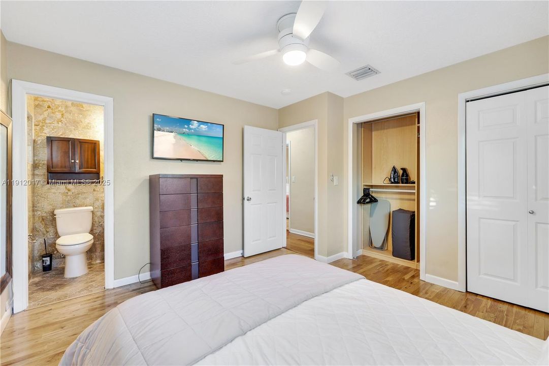 For Rent: $5,990 (3 beds, 2 baths, 1248 Square Feet)