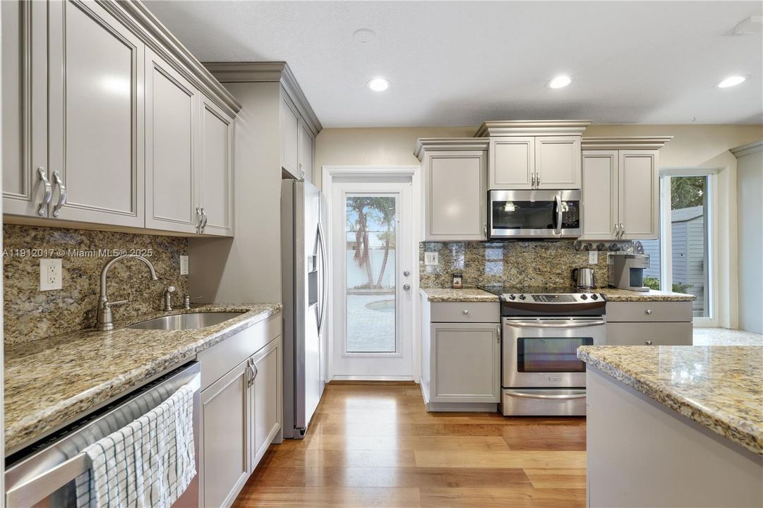 For Rent: $5,990 (3 beds, 2 baths, 1248 Square Feet)