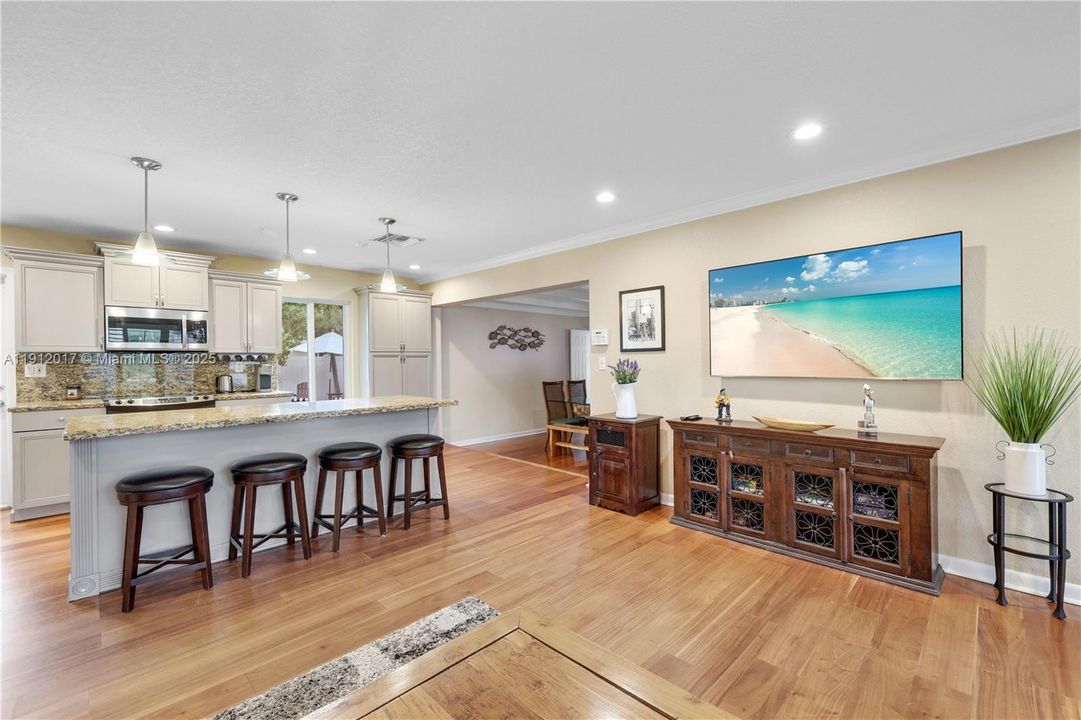 For Rent: $5,990 (3 beds, 2 baths, 1248 Square Feet)