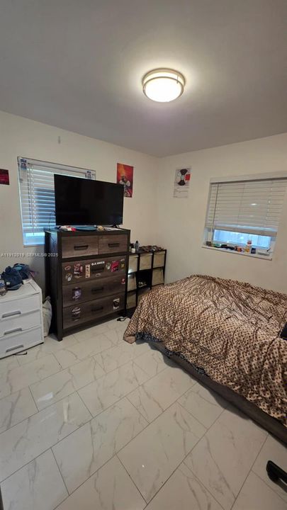 На продажу: $434,999 (3 спален, 2 ванн, 824 Квадратных фут)