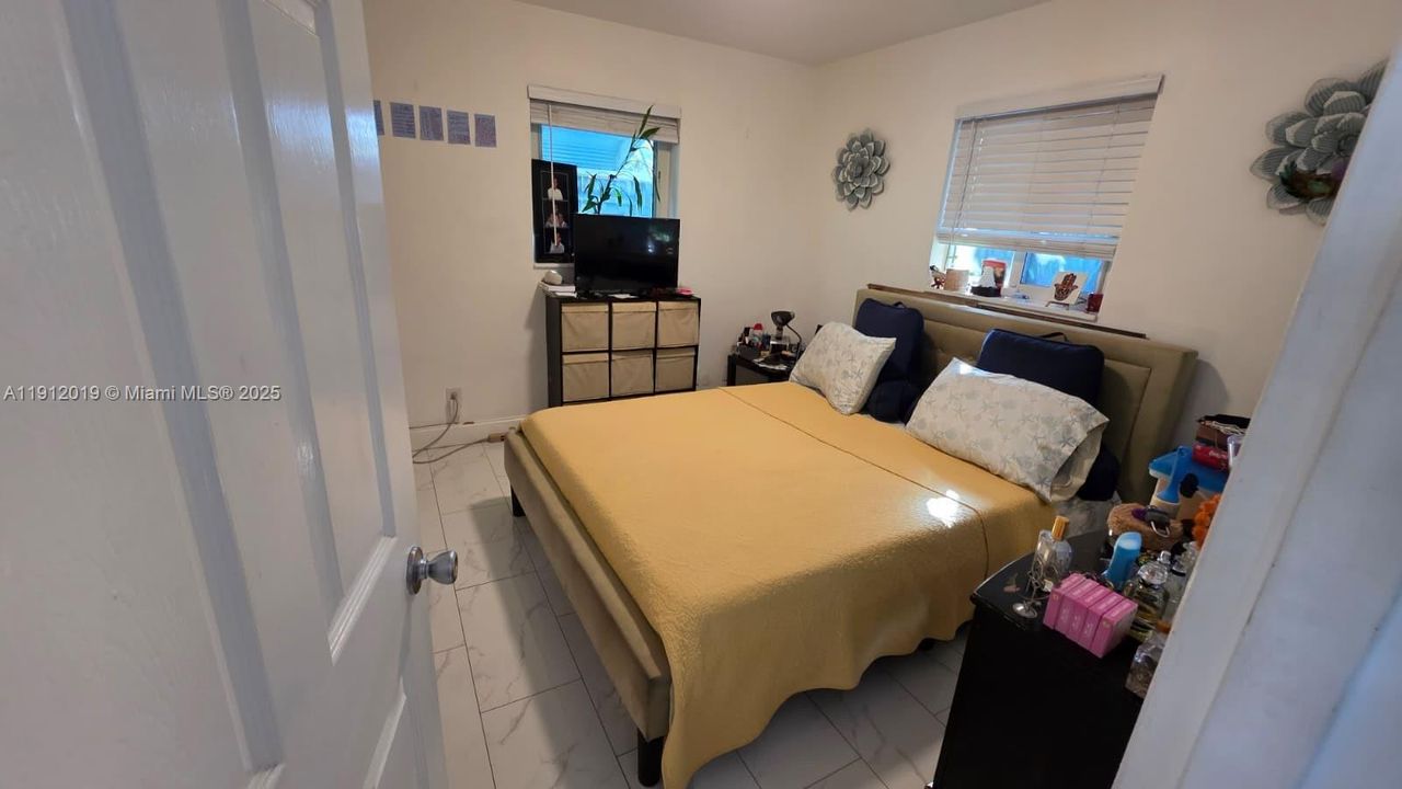 На продажу: $434,999 (3 спален, 2 ванн, 824 Квадратных фут)