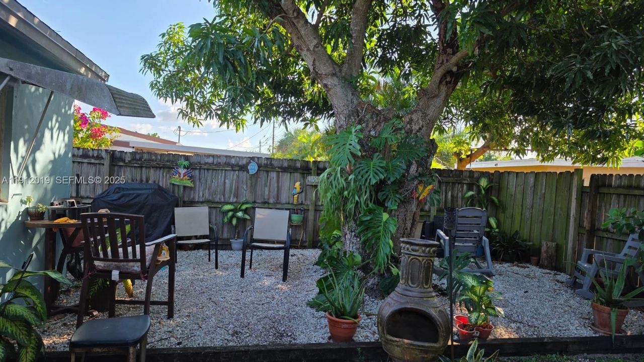 На продажу: $434,999 (3 спален, 2 ванн, 824 Квадратных фут)