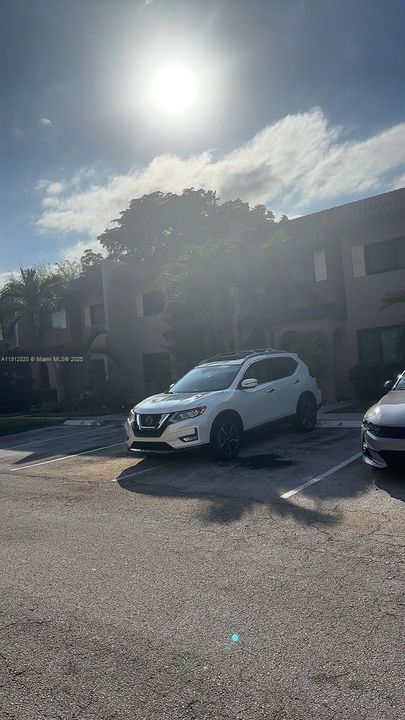 For Sale: $322,900 (3 beds, 2 baths, 1590 Square Feet)