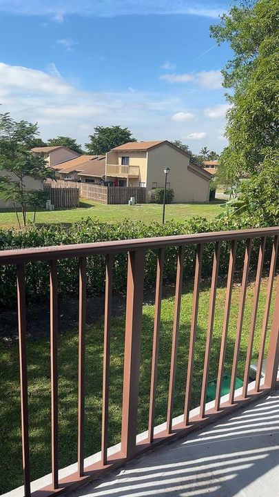 For Sale: $322,900 (3 beds, 2 baths, 1590 Square Feet)