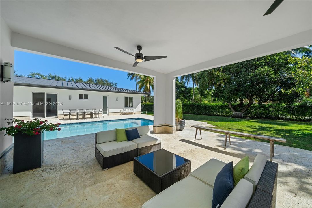 For Sale: $3,695,000 (5 beds, 5 baths, 3848 Square Feet)