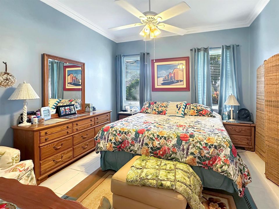 Guest bedroom