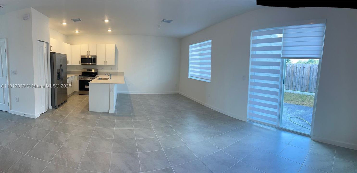 出租: $2,800 (3 贝兹, 3 浴室, 0 平方英尺)