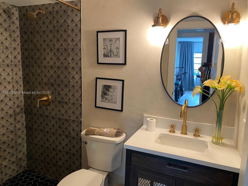 Active With Contract: $4,500 (2 beds, 2 baths, 1325 Square Feet)