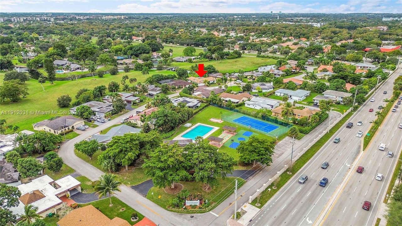 待售: $780,000 (4 贝兹, 3 浴室, 2225 平方英尺)