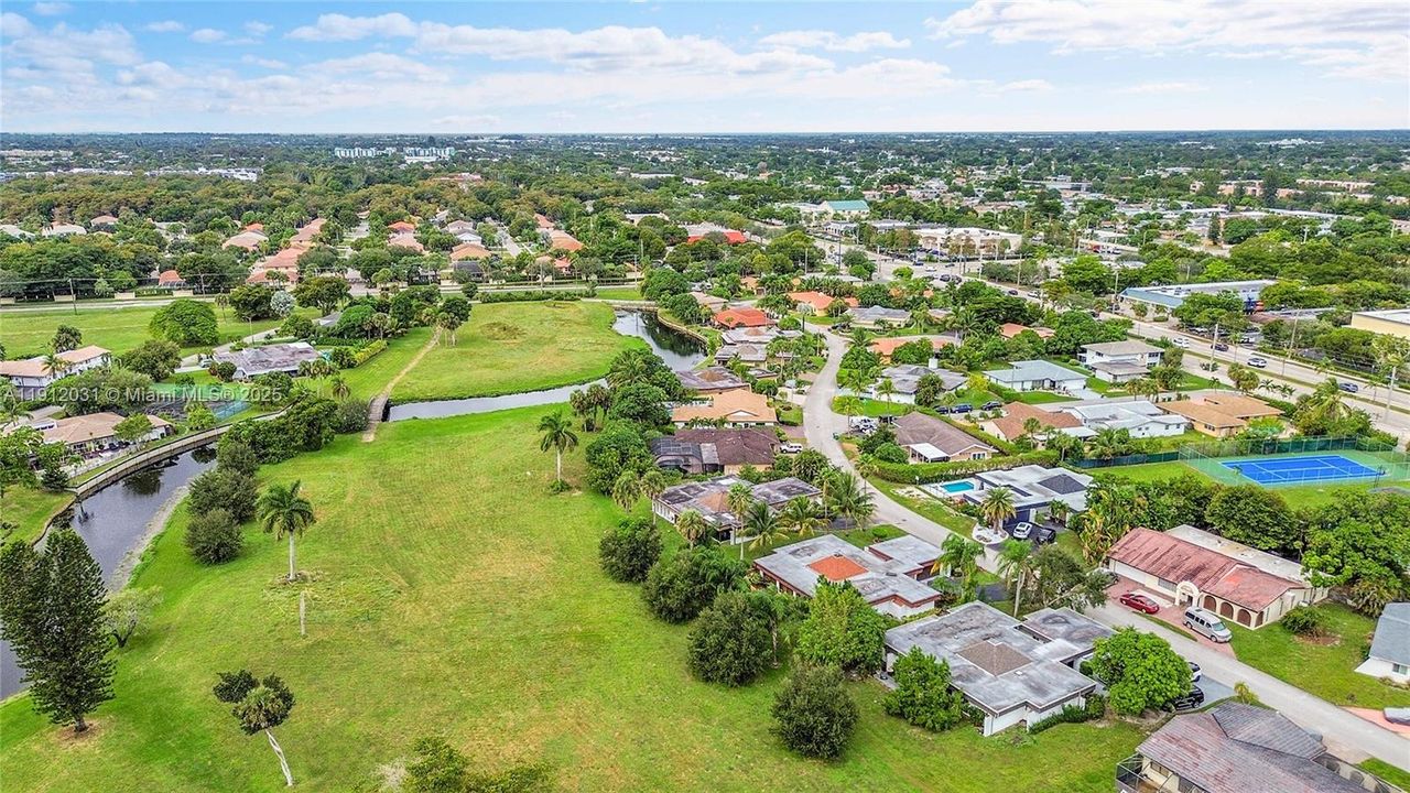 待售: $780,000 (4 贝兹, 3 浴室, 2225 平方英尺)