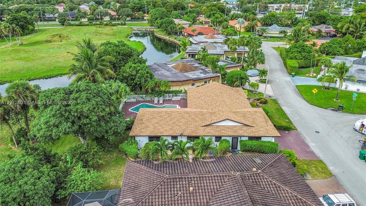 待售: $780,000 (4 贝兹, 3 浴室, 2225 平方英尺)