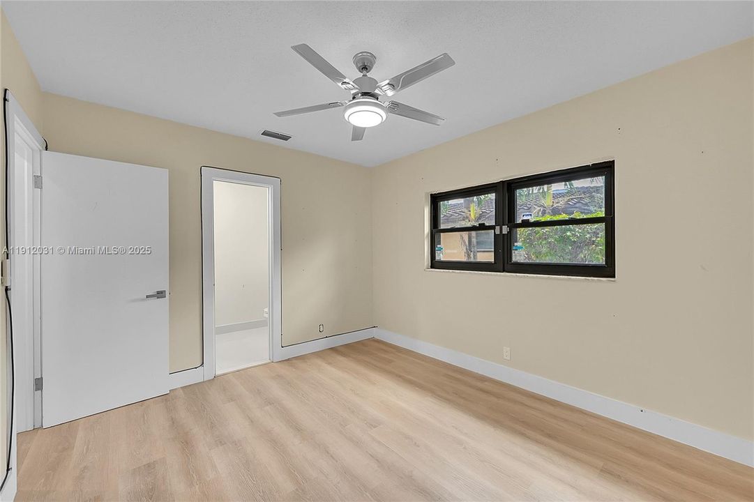 待售: $780,000 (4 贝兹, 3 浴室, 2225 平方英尺)