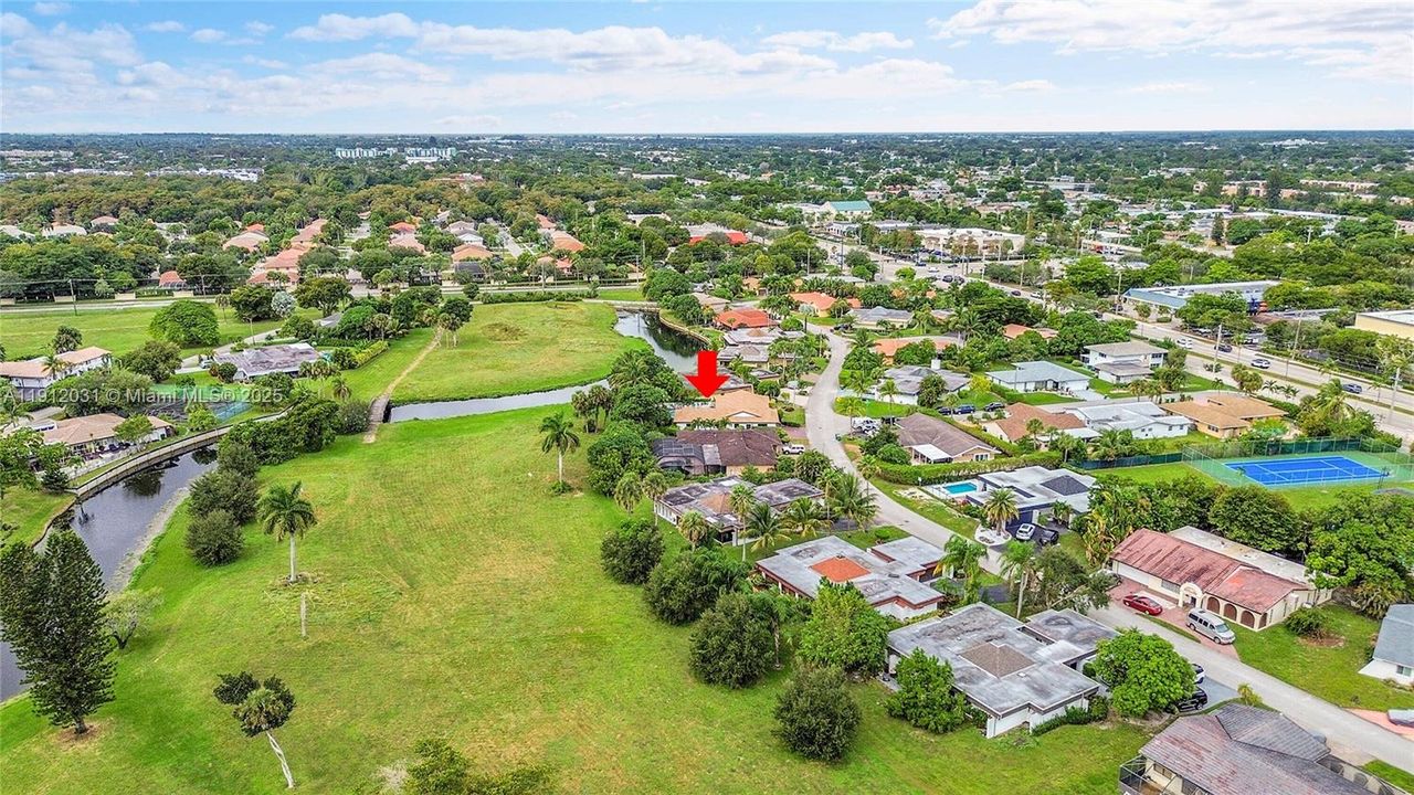 待售: $780,000 (4 贝兹, 3 浴室, 2225 平方英尺)