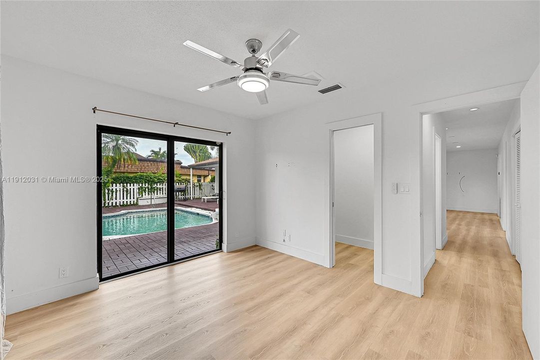 待售: $780,000 (4 贝兹, 3 浴室, 2225 平方英尺)