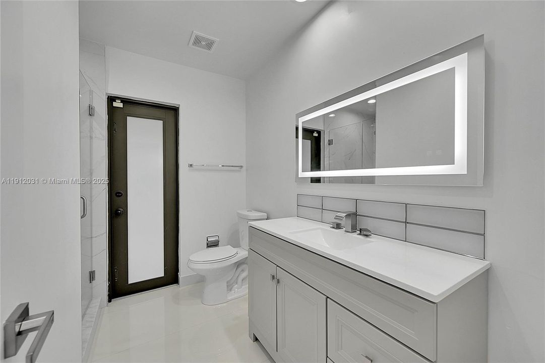 待售: $780,000 (4 贝兹, 3 浴室, 2225 平方英尺)