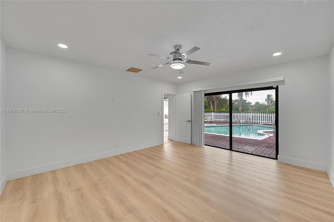 待售: $780,000 (4 贝兹, 3 浴室, 2225 平方英尺)