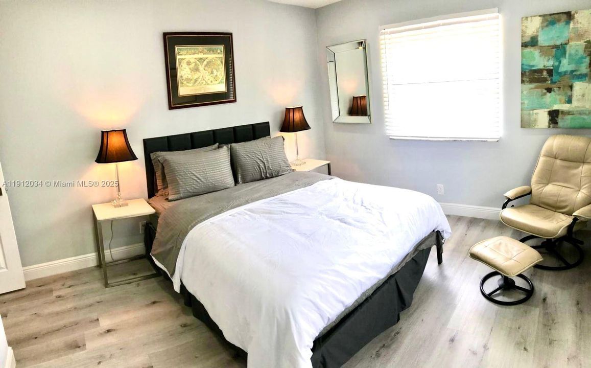 出租: $3,800 (3 贝兹, 2 浴室, 1417 平方英尺)