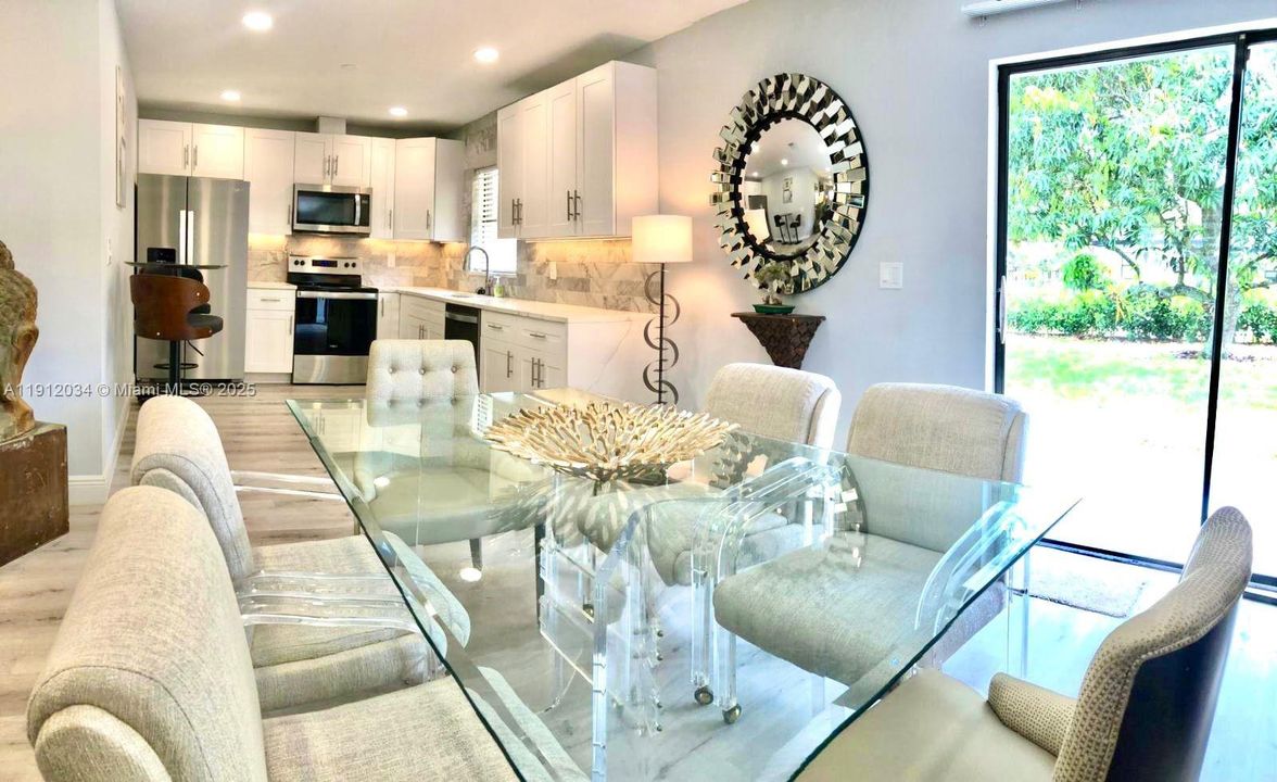 出租: $3,800 (3 贝兹, 2 浴室, 1417 平方英尺)