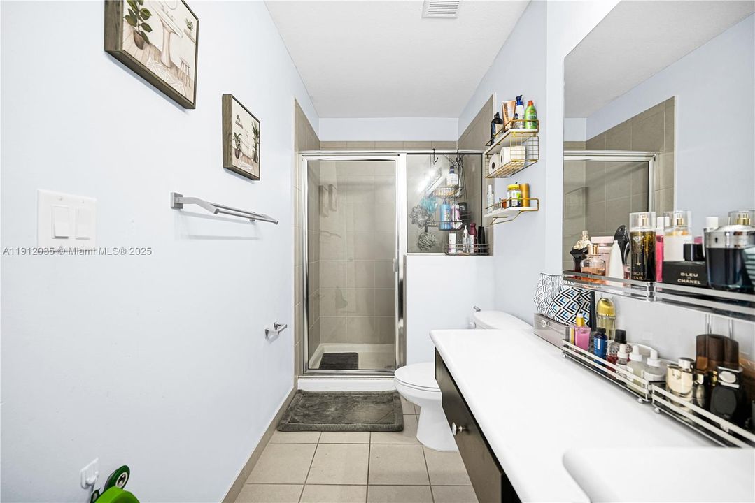 For Sale: $339,900 (2 beds, 2 baths, 1408 Square Feet)